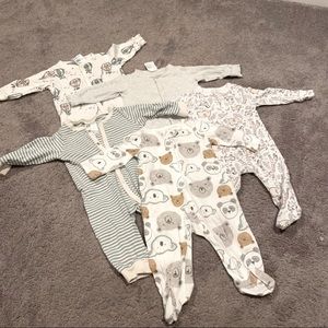 5 pc Baby Sleeper/Footies Bundle size 6